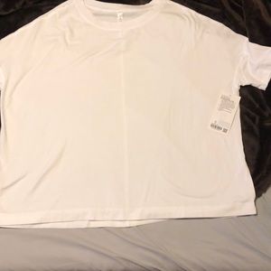 Lululemon Medium LA Boyfriend Box Tee